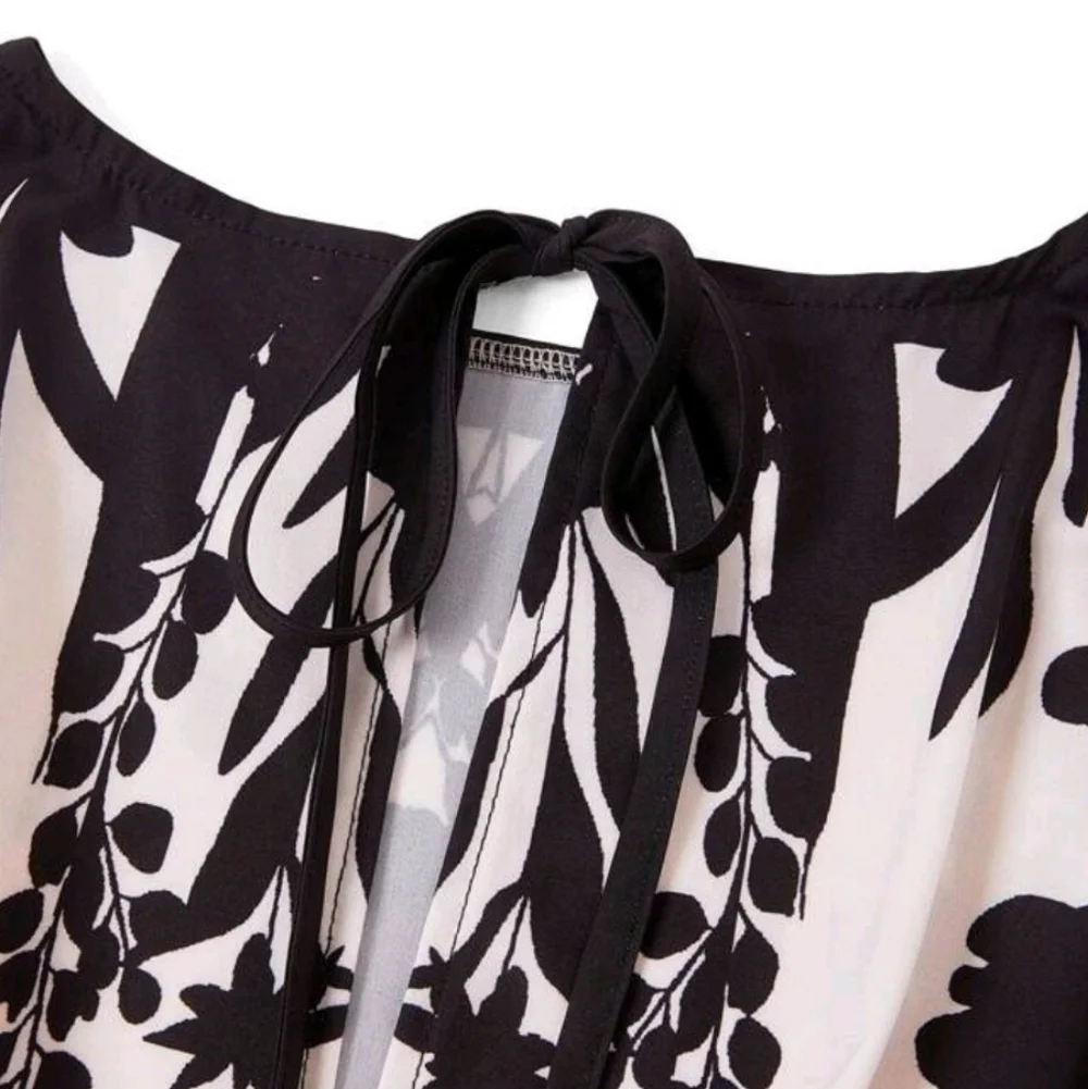 Stunning Black and Cream Floral Jumpsuit - Picture 3 of 4